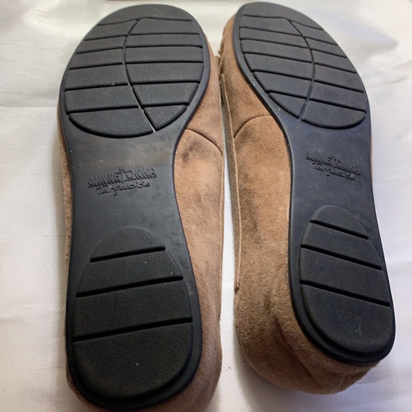 Minnetonka shoe - Picture 3 of 3